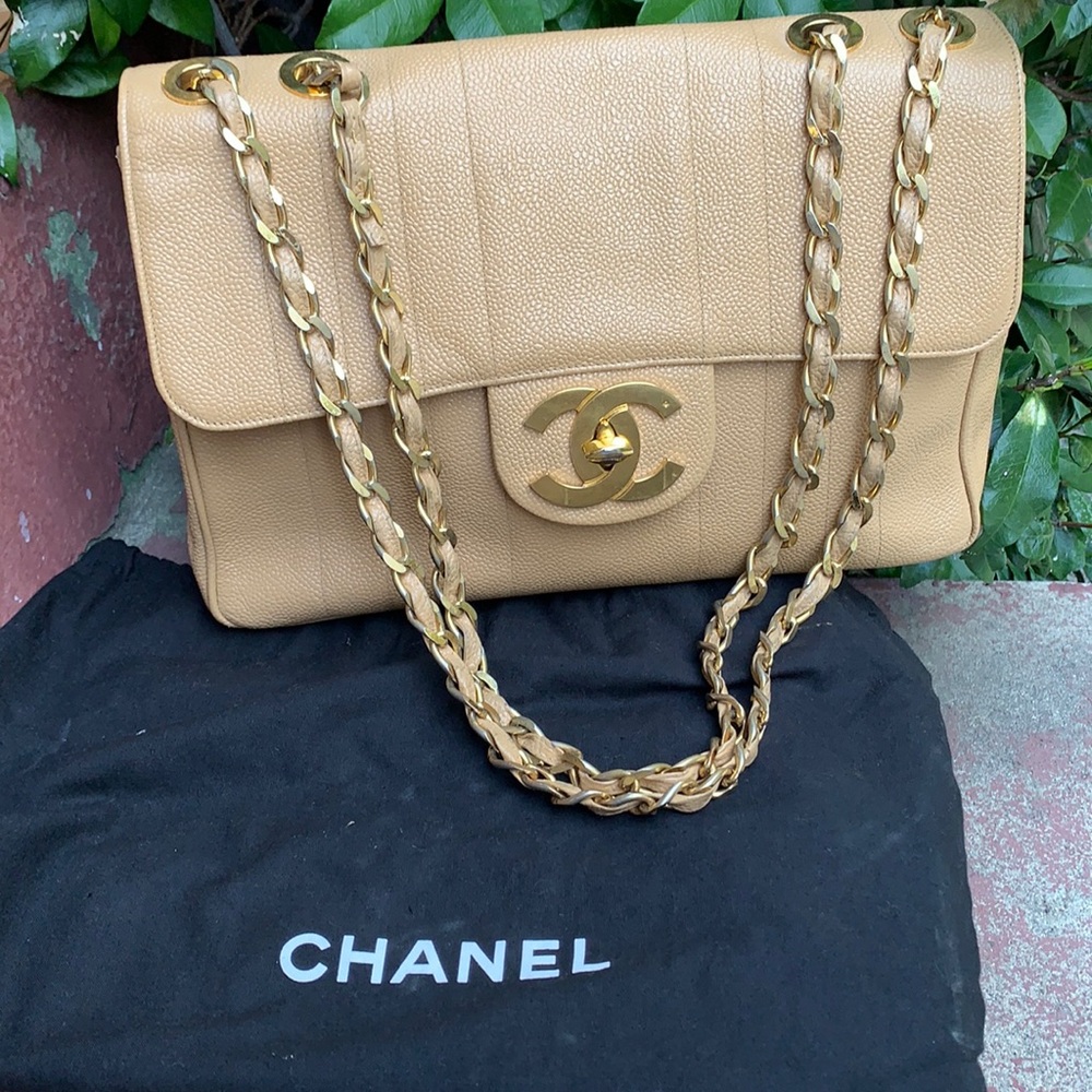 COPY - 100% authentic vintage Chanel jumbo caviar…